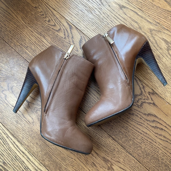 Banana Republic Leather Brown Booties Size 7 Zip Up - Picture 7 of 14